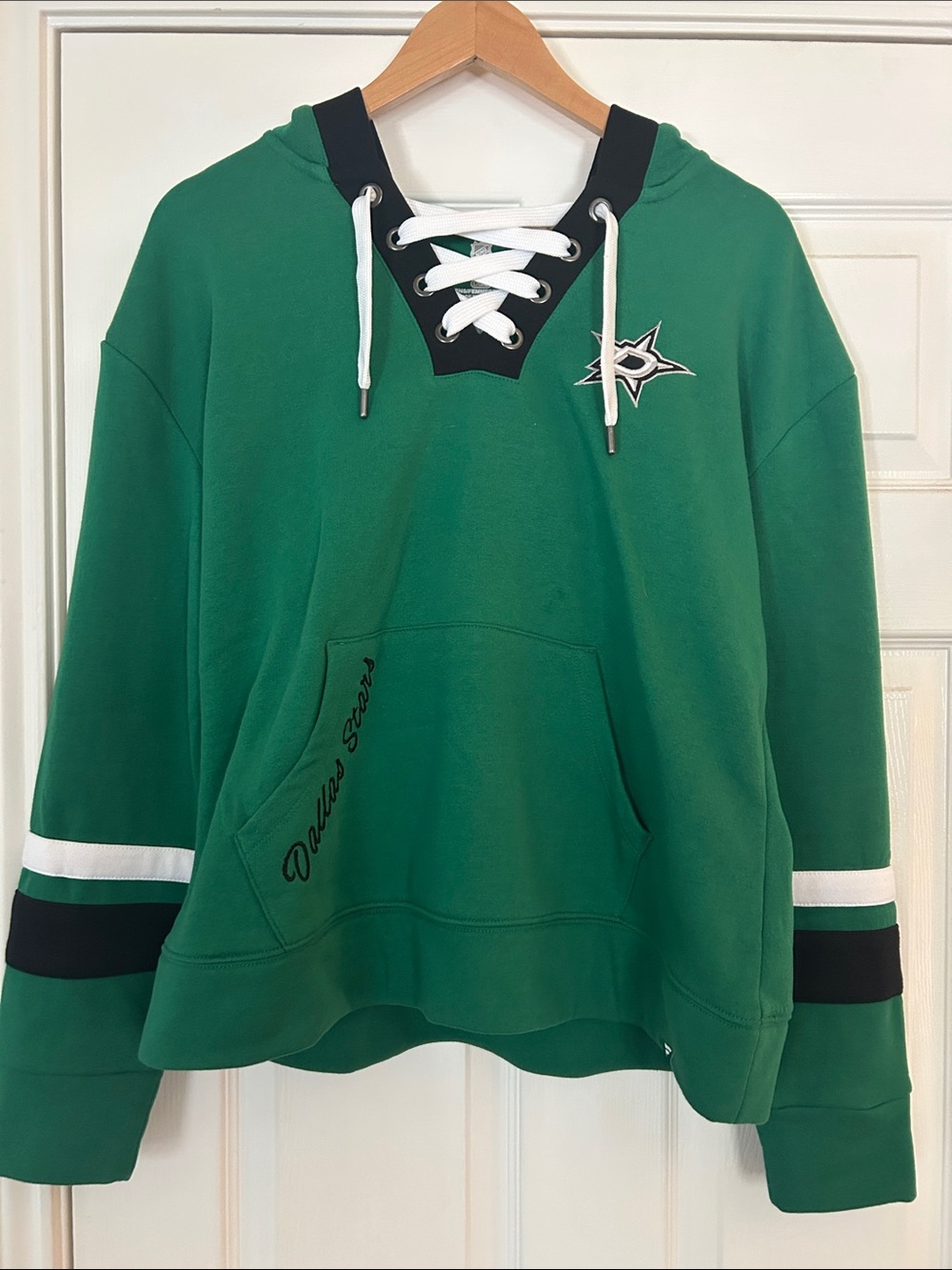 Fanatics Green Dallas Stars Lace-Up Hoodie with Black & White Accents